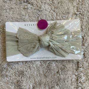 NWT Reverie Threads Hot Mess Headband in Gray